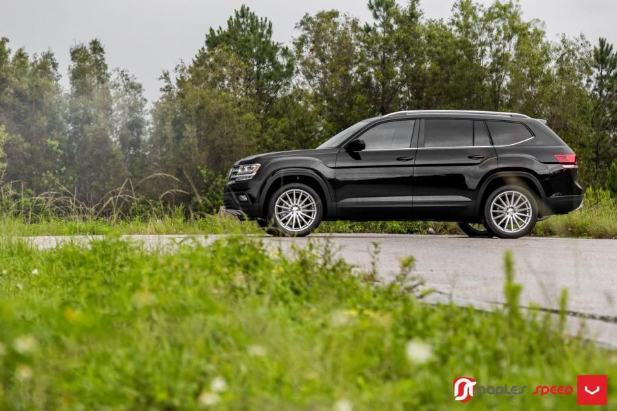  Volkswagen Atlas V6 4Motion on Vossen Wheels (VFS2) 2017 года  (фото 7 из 18)